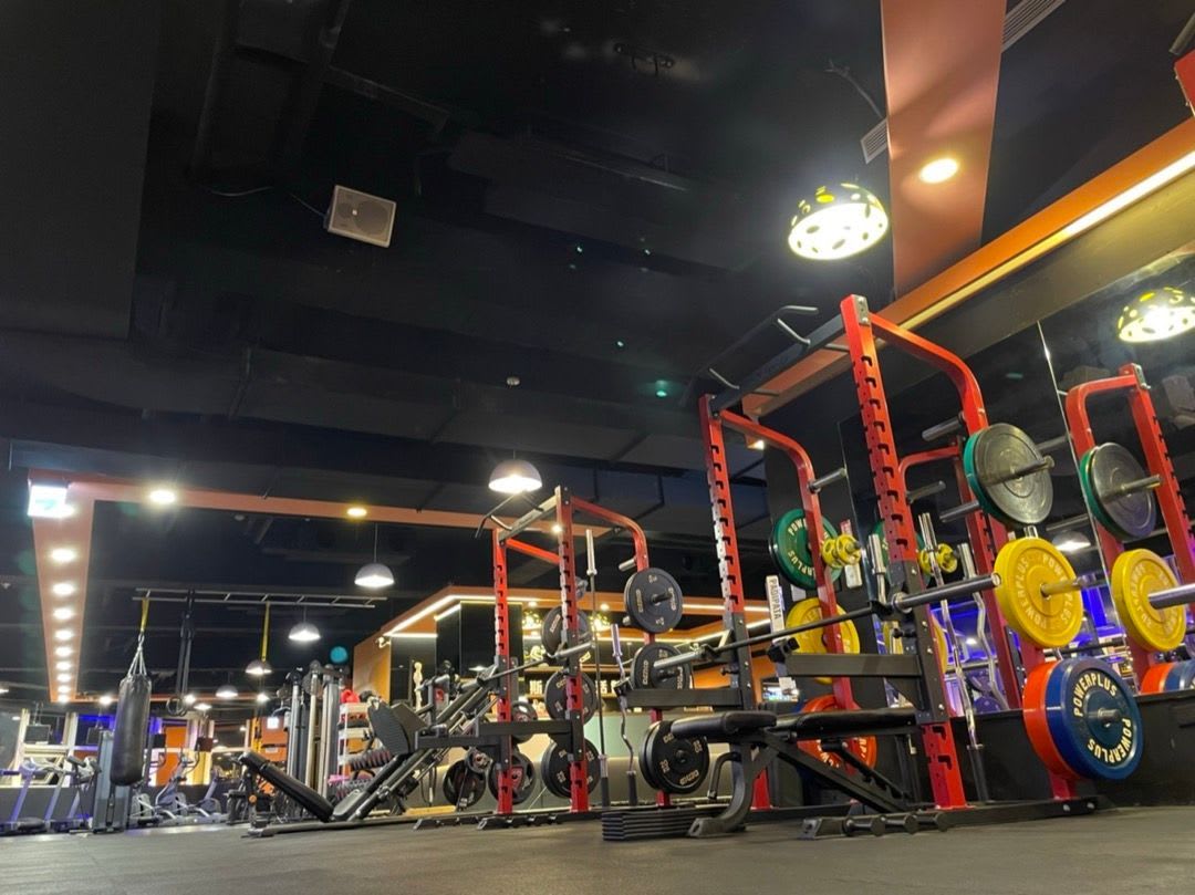 萊沛斯運動生活館 豐原館｜單次入場、月費；豐原區器材最齊全、團課最多元健身房