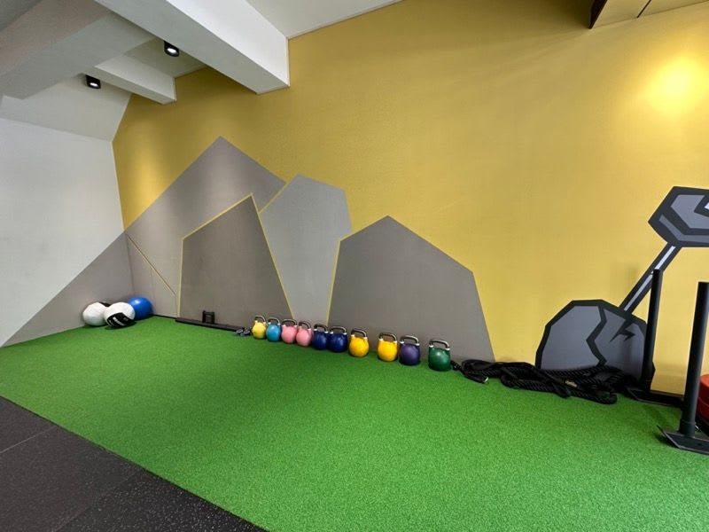 石中健｜肌力體能訓練空間