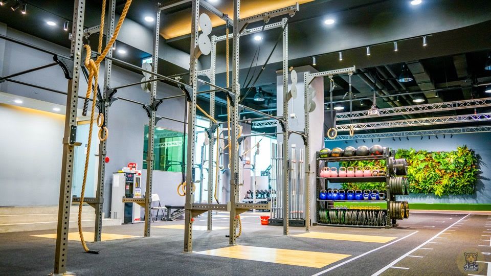 四季健身 新店館｜自主訓練、CrossFit、團體課、教練場租