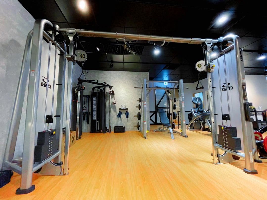 健身寓工作室｜高雄前金私人教練、自由教練場粗、單次入場