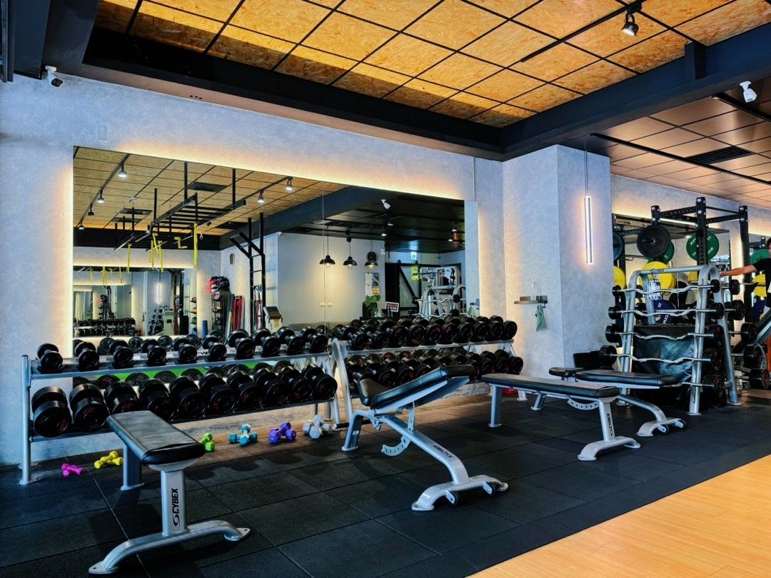 健身寓工作室｜高雄前金私人教練、自由教練場粗、單次入場