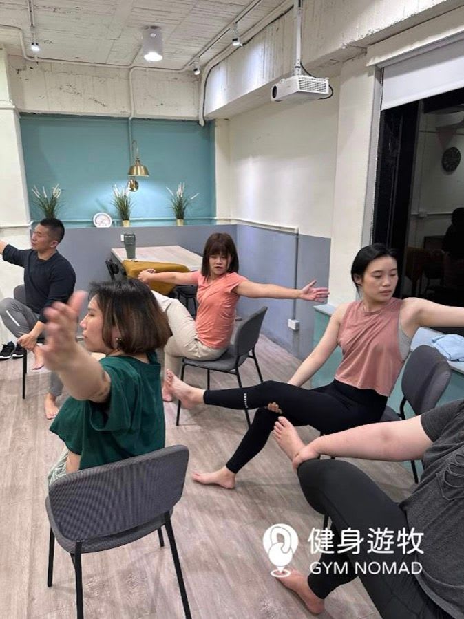 許多旋轉的動作，在醫學文獻中證實可以幫助增加身體臟器活性，改善健康狀況｜圖源：健身遊牧