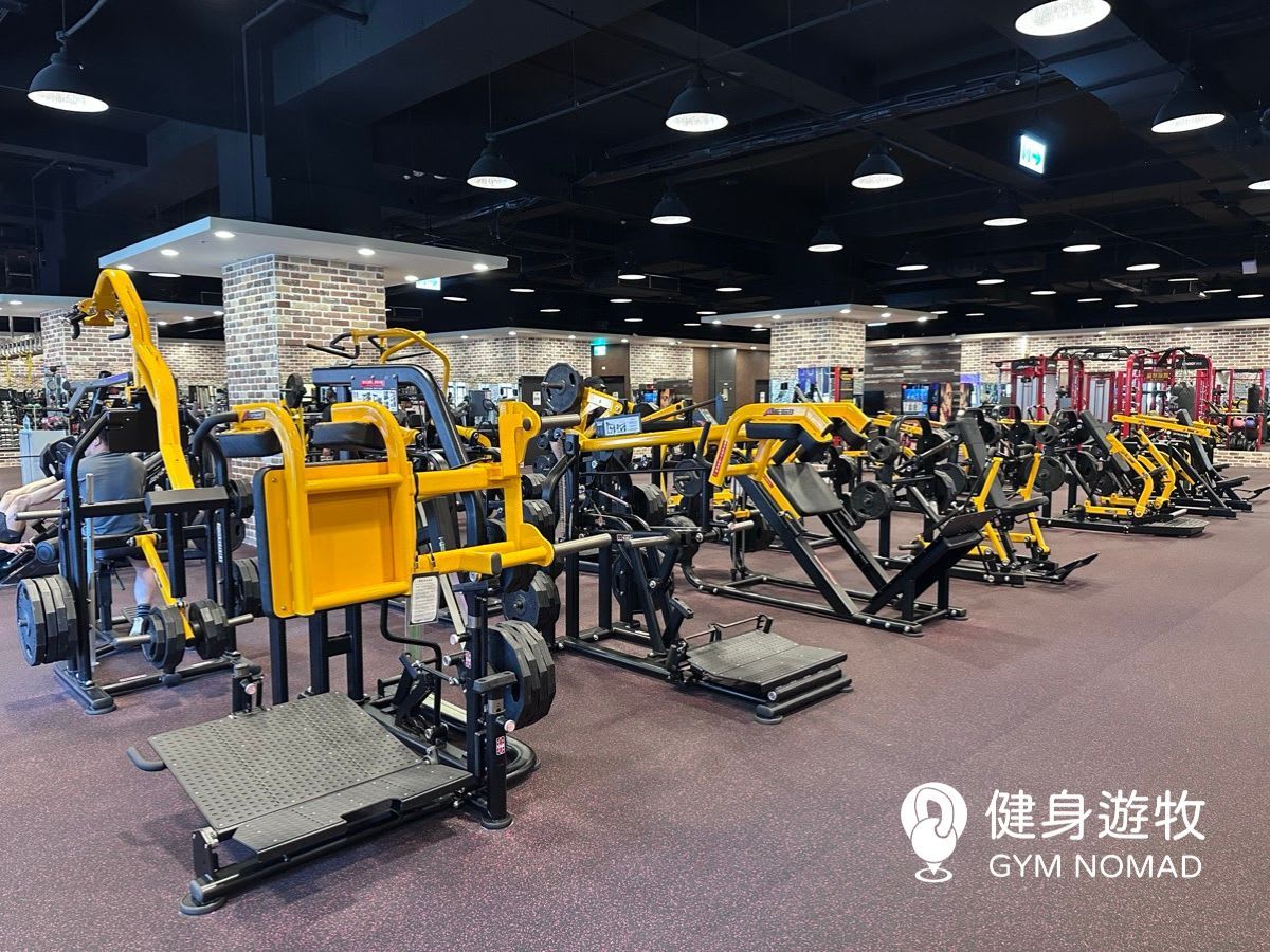 來自韓國NEW TECH器材比起歐美品牌更適合亞洲人身型｜圖源：健身遊牧拍攝