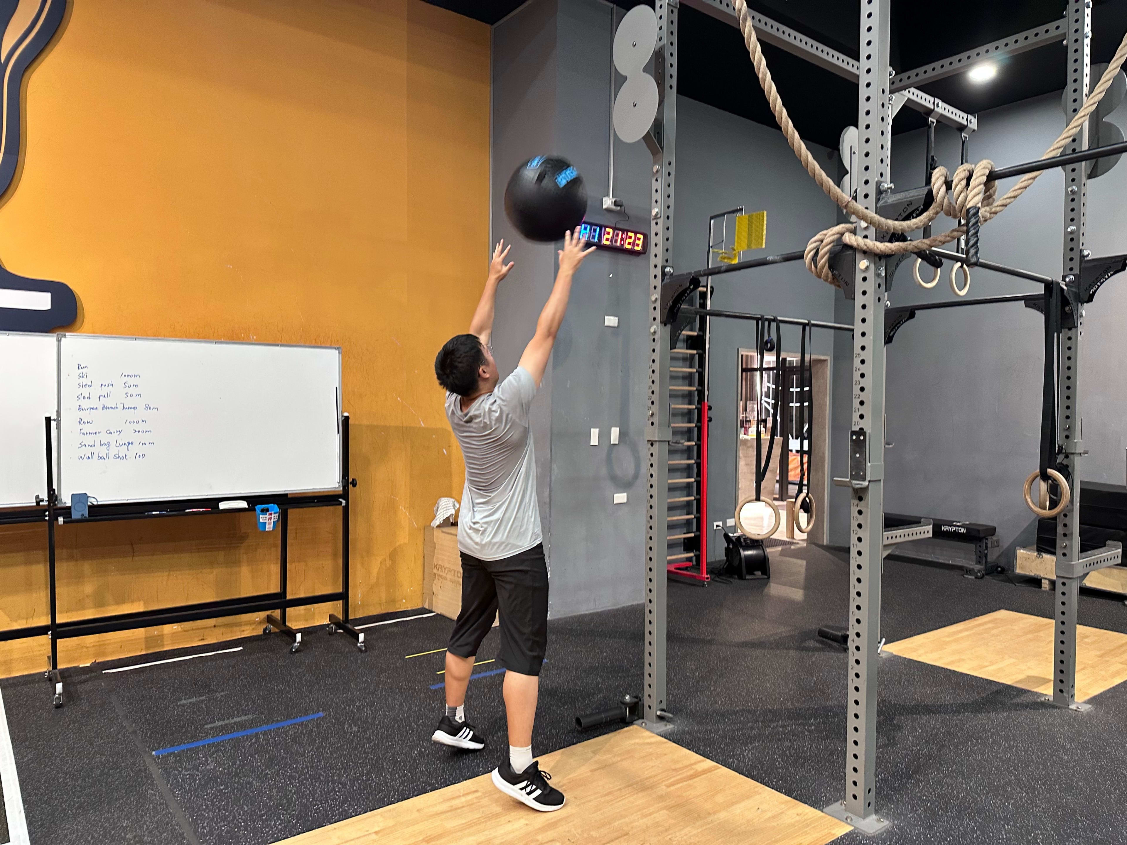 Hyrox動作學習門檻低，但要做快、做完，還是需要長時間的訓練｜圖源：健身遊牧