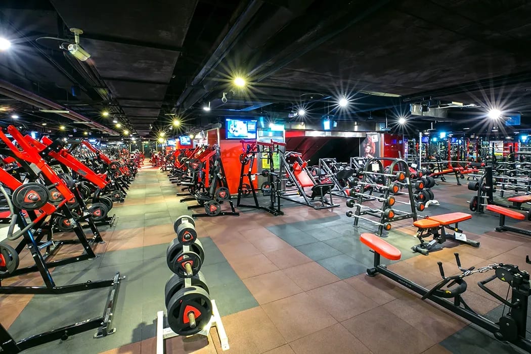 World Gym 台中一中店