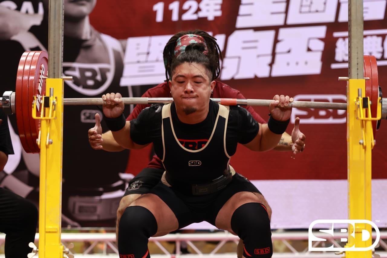 Aki 阿奇教練｜台北到府健身教練：中高齡銀髮族、運動員訓練、居家健身教練