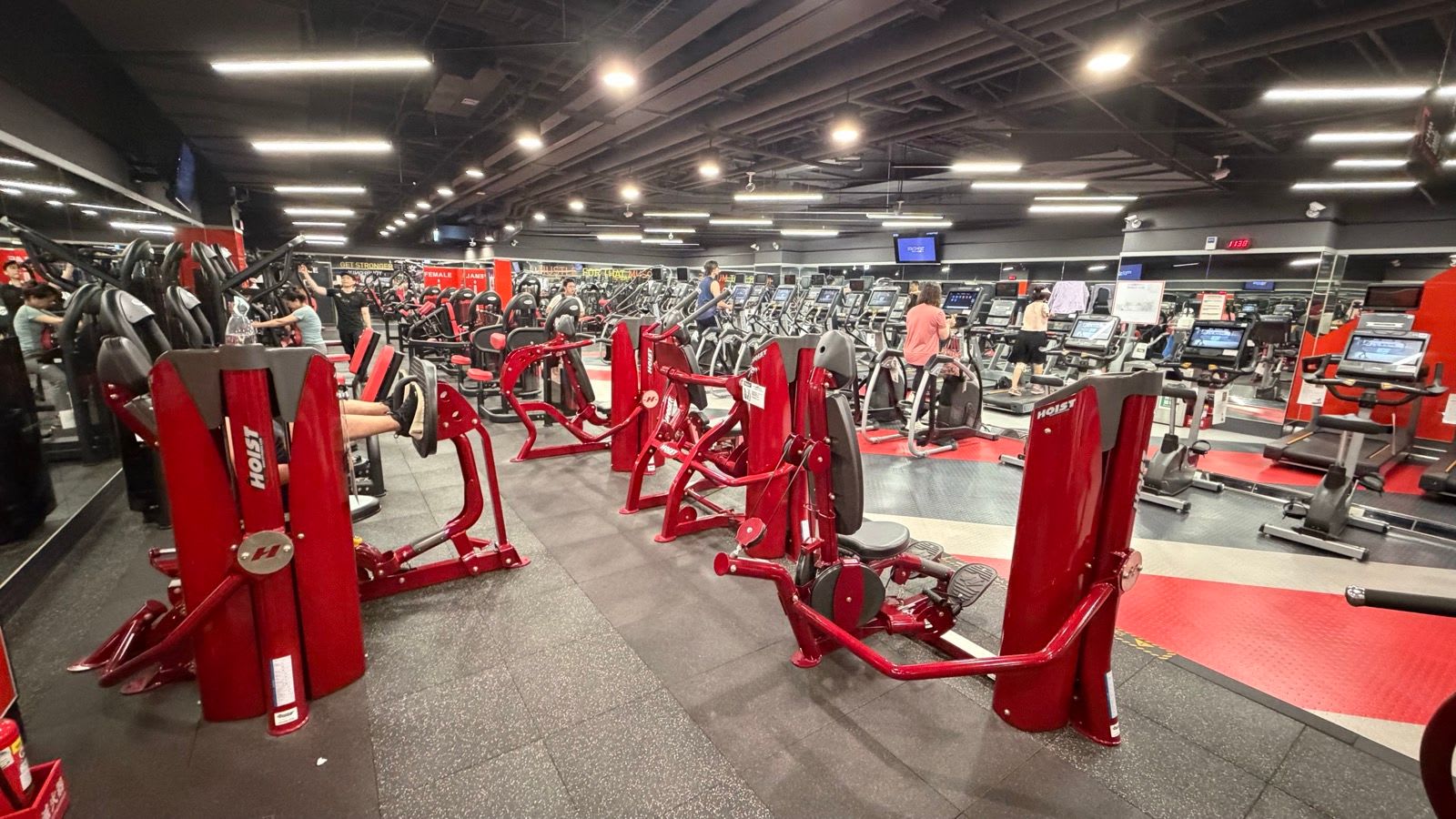 World Gym 桃園台茂店