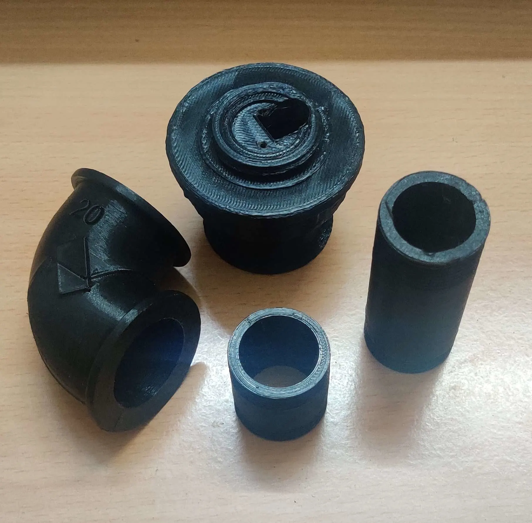 Pipe fittings for the lamp