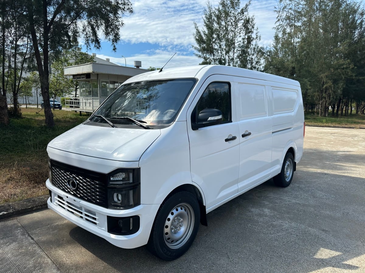 THACO AUTO RA MẮT XE VAN ĐIỆN MỚI NHẤT – GIẢI PHÁP VẬN CHUYỂN XANH CHO ĐÔ THỊ