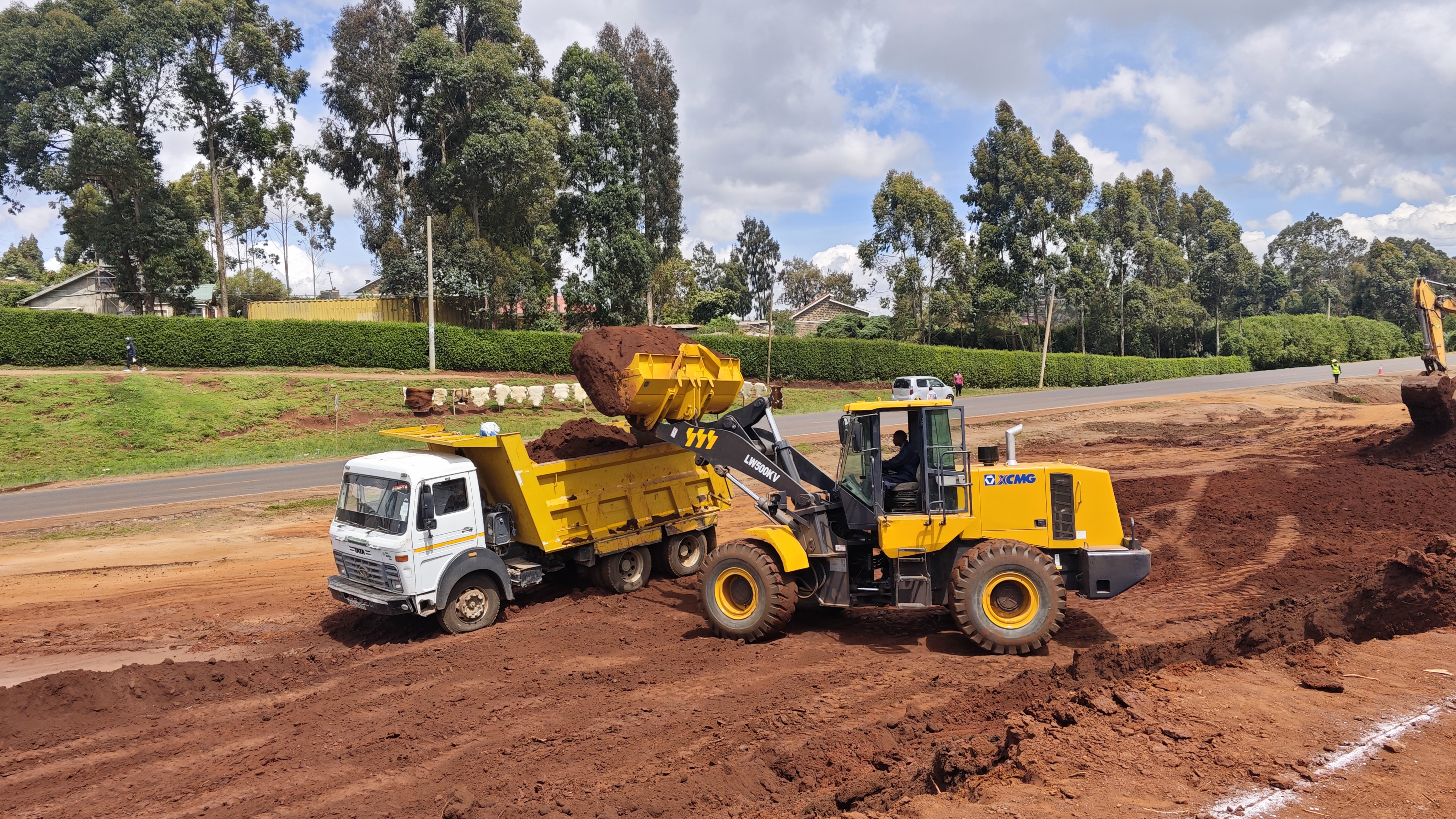 HK Motors Kenya Team and Equipment