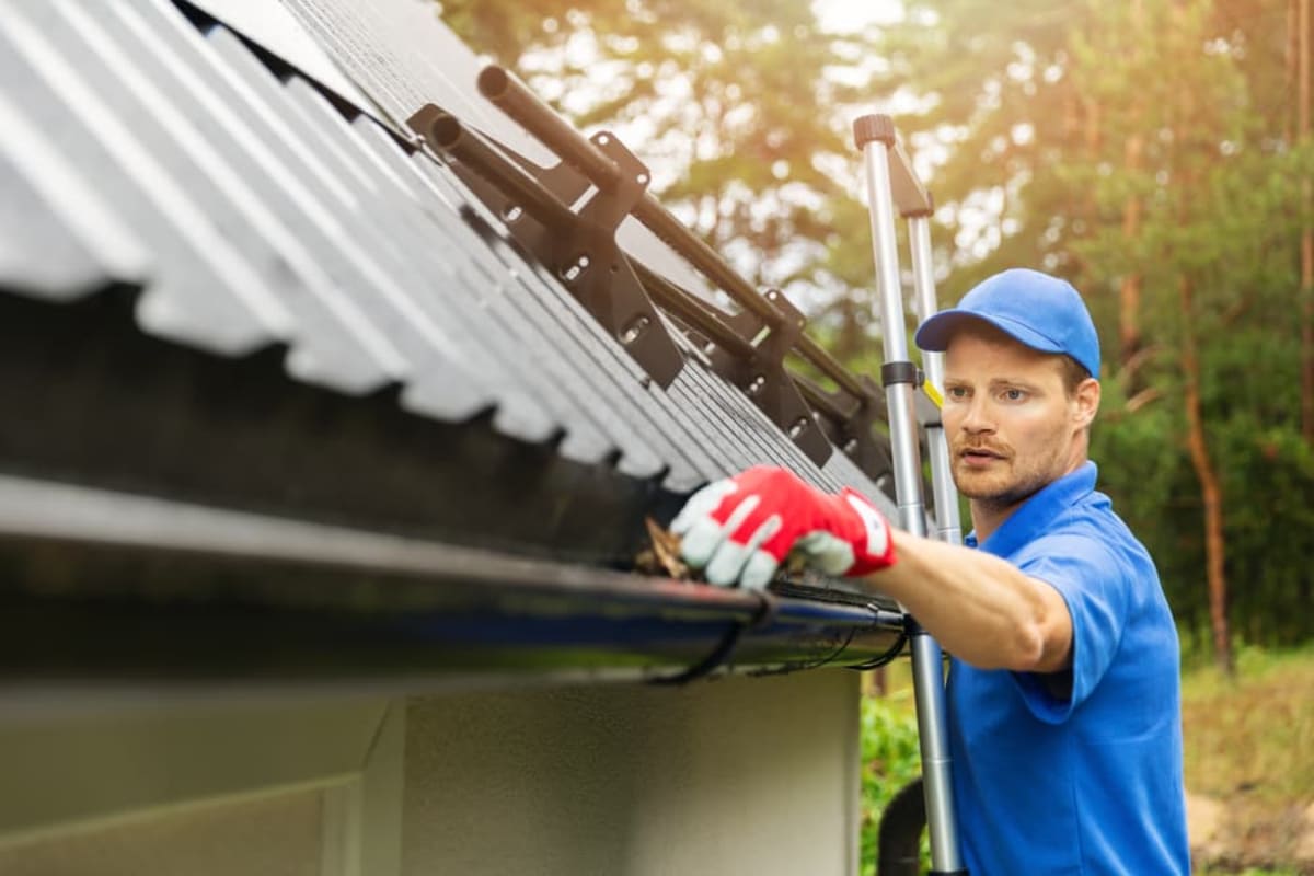 6 End of Summer Cleaning Tips for Homeowners