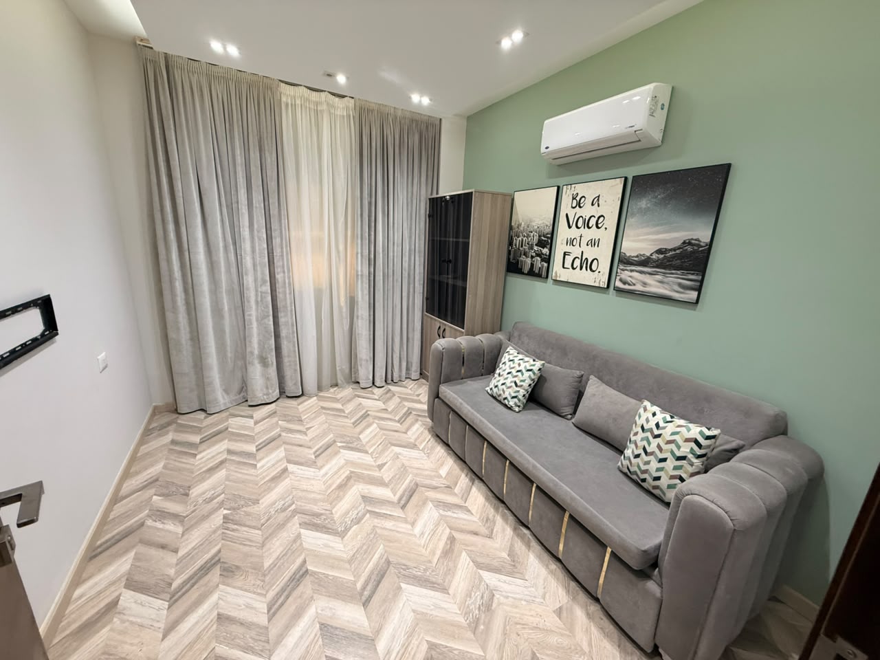 Apartment For Rent 3