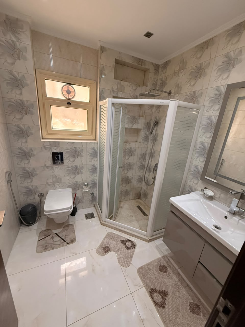 Apartment For Rent 12