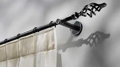 Instalação de Varão de Cortina