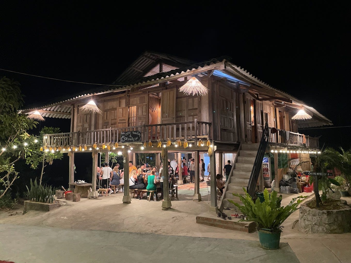 Cheers Du Gia Homestay