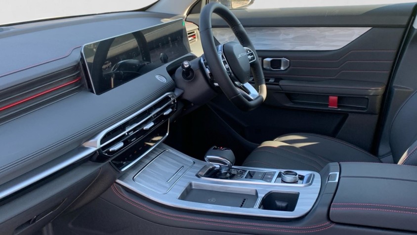 2025 JETOUR DASHING 1.5T MOMENTUM