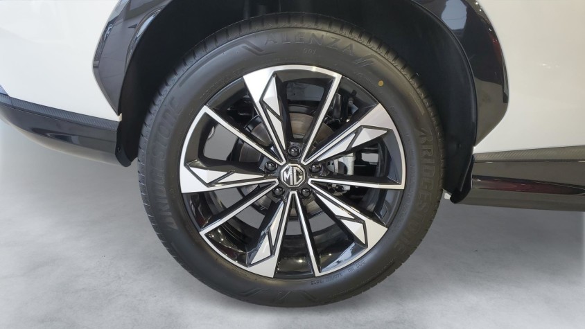 2025 MG ZS PRO 1.5 DELUX