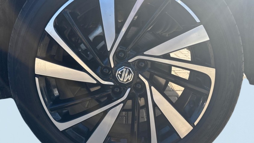 2025 MG ZS PRO 1.5 DELUX