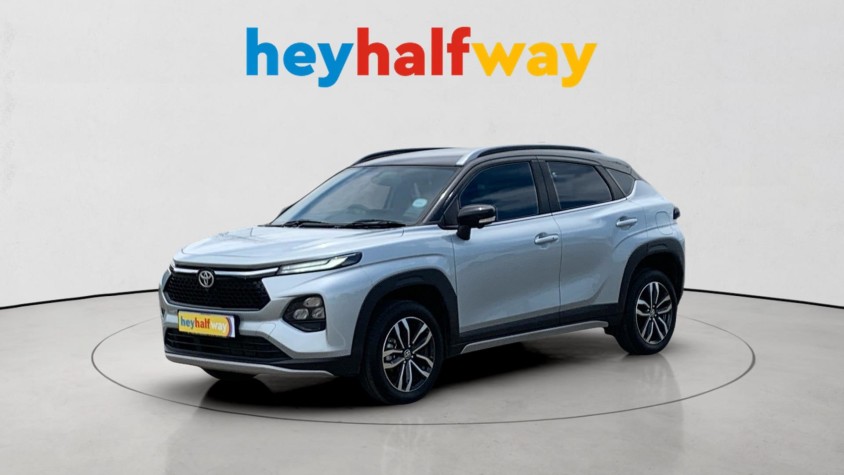 2025 TOYOTA STARLET CROSS 1.5 XR