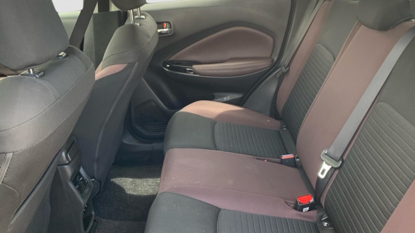 2025 TOYOTA STARLET CROSS 1.5 XR