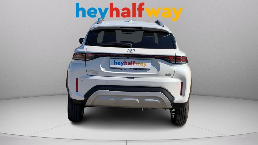 2025 TOYOTA STARLET CROSS 1.5 XR