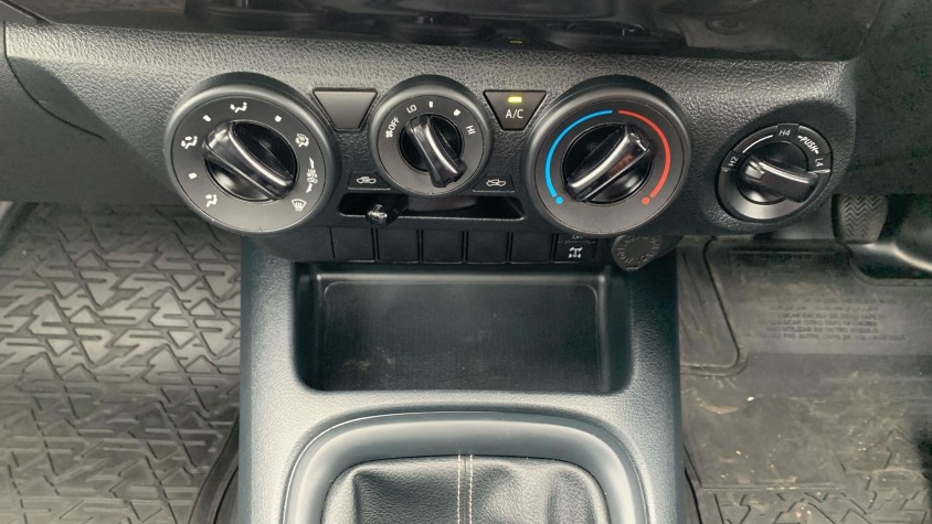 2024 TOYOTA HILUX 2.4 GD-6 SR 4X4