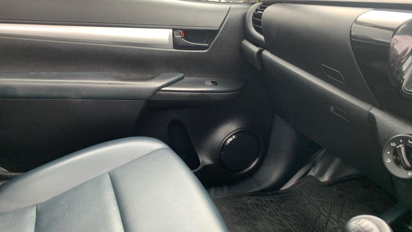 2024 TOYOTA HILUX 2.4 GD-6 SR 4X4