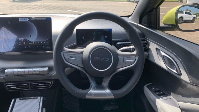 2025 BYD DOLPHIN SURF DYNAMIC