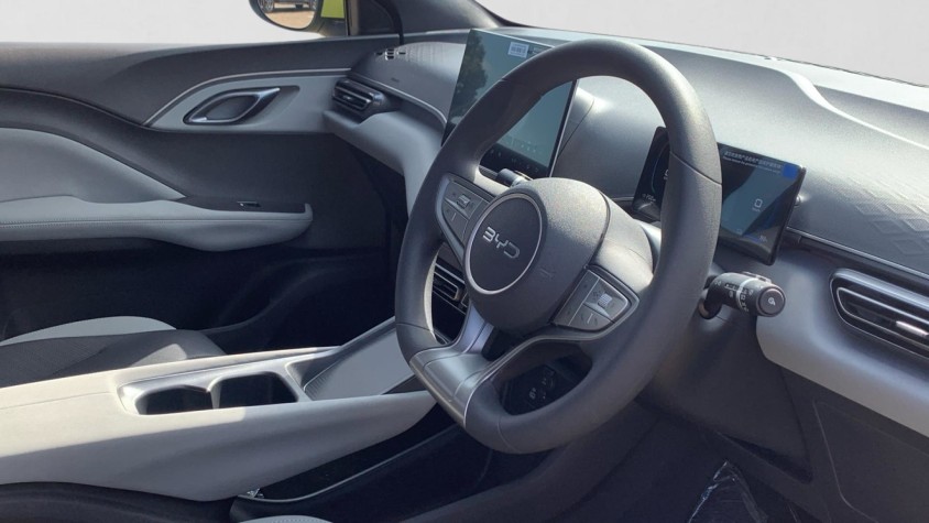 2025 BYD DOLPHIN SURF DYNAMIC