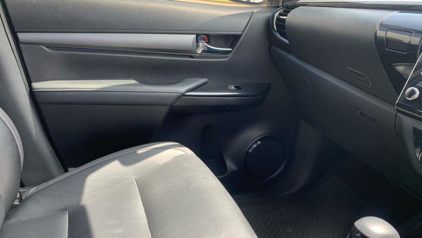 2025 TOYOTA HILUX 2.8 GD-6 RB LEGEND RS 4X4