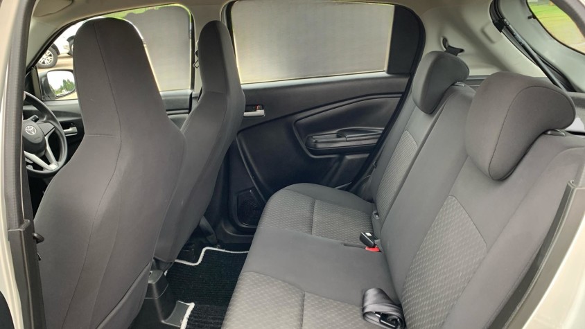 2023 TOYOTA VITZ 1.0 XR