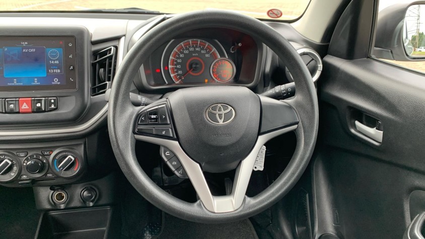 2023 TOYOTA VITZ 1.0 XR