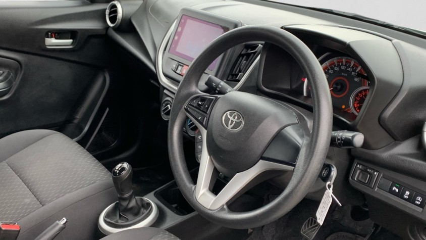 2023 TOYOTA VITZ 1.0 XR