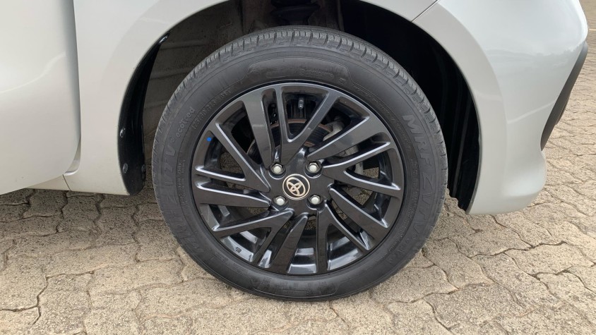 2023 TOYOTA VITZ 1.0 XR