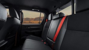 TOYOTA HILUX 2.8 GD-6 4X4 GR-S AT