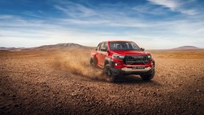 TOYOTA HILUX 2.8 GD-6 4X4 GR-S AT