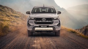 TOYOTA HILUX 2.8 GD-6 RAIDER 4X4 AT