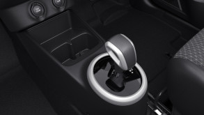 TOYOTA VITZ 1.0 XR