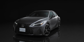 LEXUS IS 300h SE