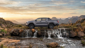 TOYOTA HILUX 2.4 GD-6 RB RAIDER
