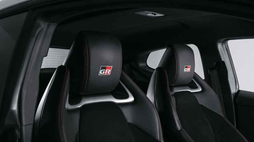 TOYOTA GR YARIS RALLY 1.6T AT