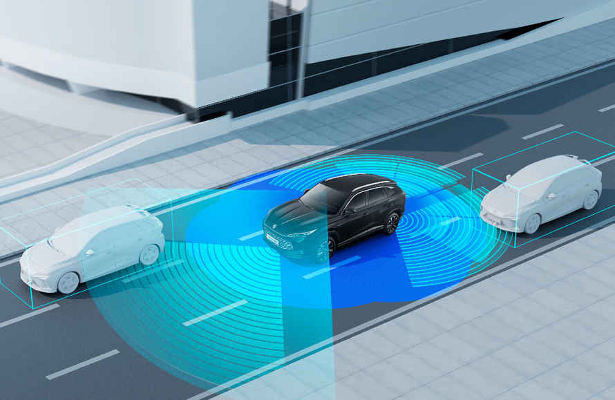 MG HS adaptive cruise control system with blue radar detection zone around the vehicle on the highway