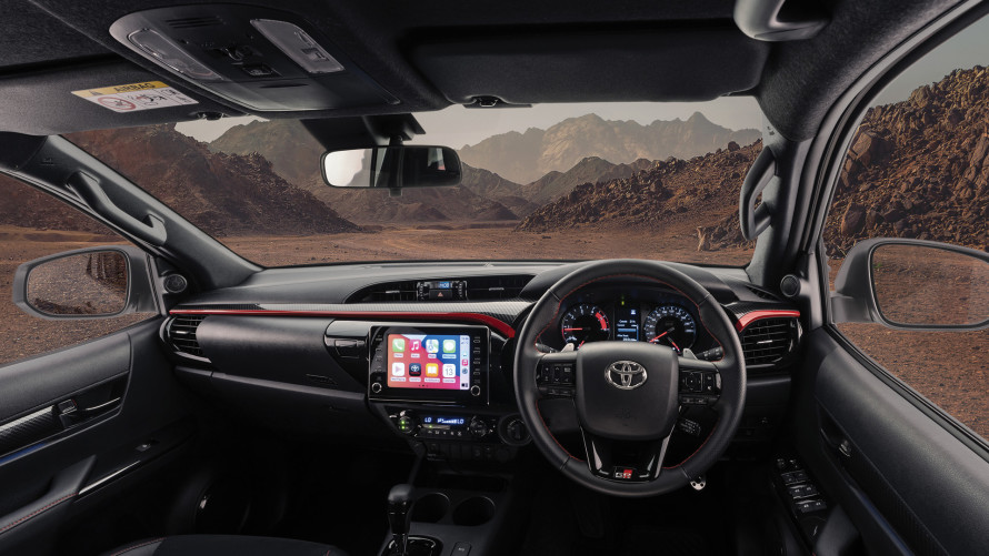 TOYOTA HILUX 2.8 GD-6 GR-S 4X4 AT