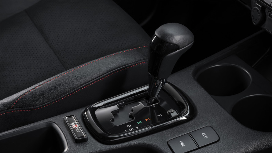 TOYOTA HILUX 2.8 GD-6 GR-S 4X4 AT