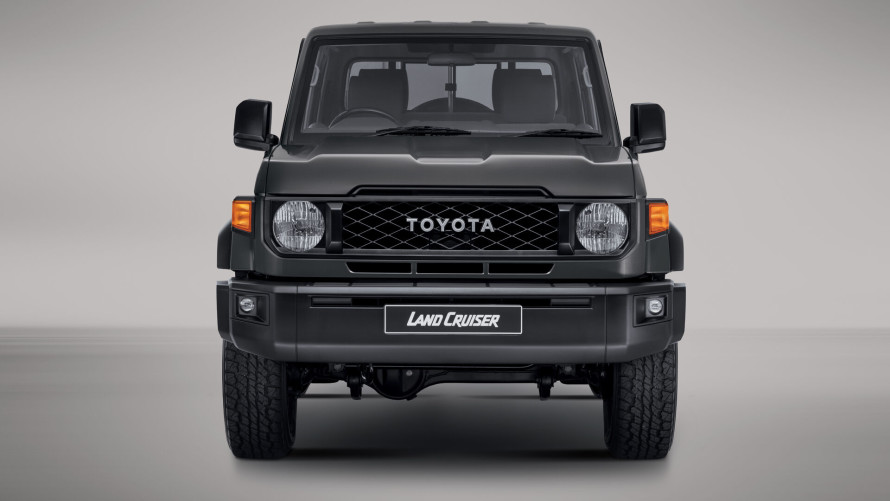 TOYOTA LAND CRUISER 79 2.8 GD-6 AT