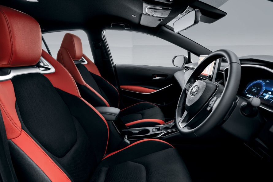 TOYOTA COROLLA HB 1.8 XR CVT HEV