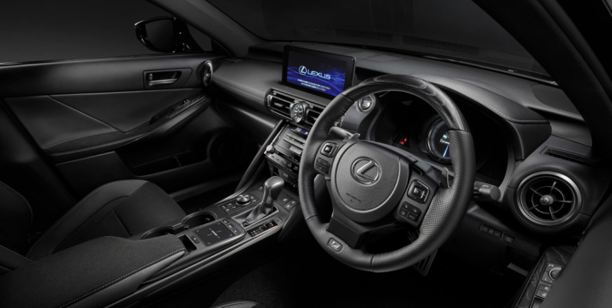LEXUS IS 300H SE