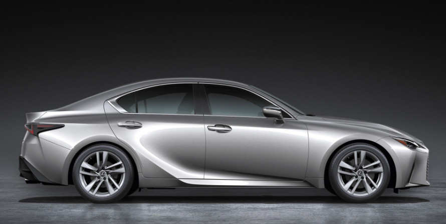 LEXUS IS 300h SE