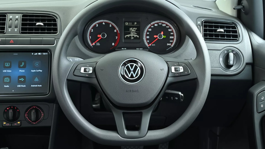 VOLKSWAGEN POLO VIVO 1.4 (5DR)
