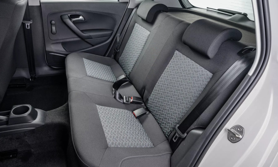 VOLKSWAGEN POLO VIVO 1.4 (5DR)